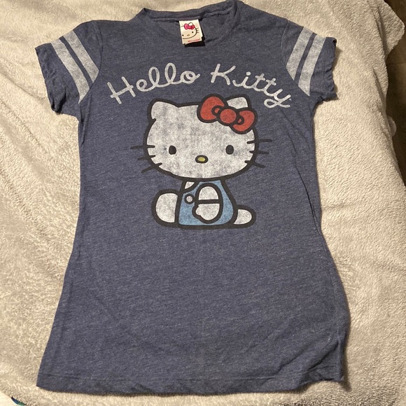 Hello Kitty Tee - Picture 1 of 3